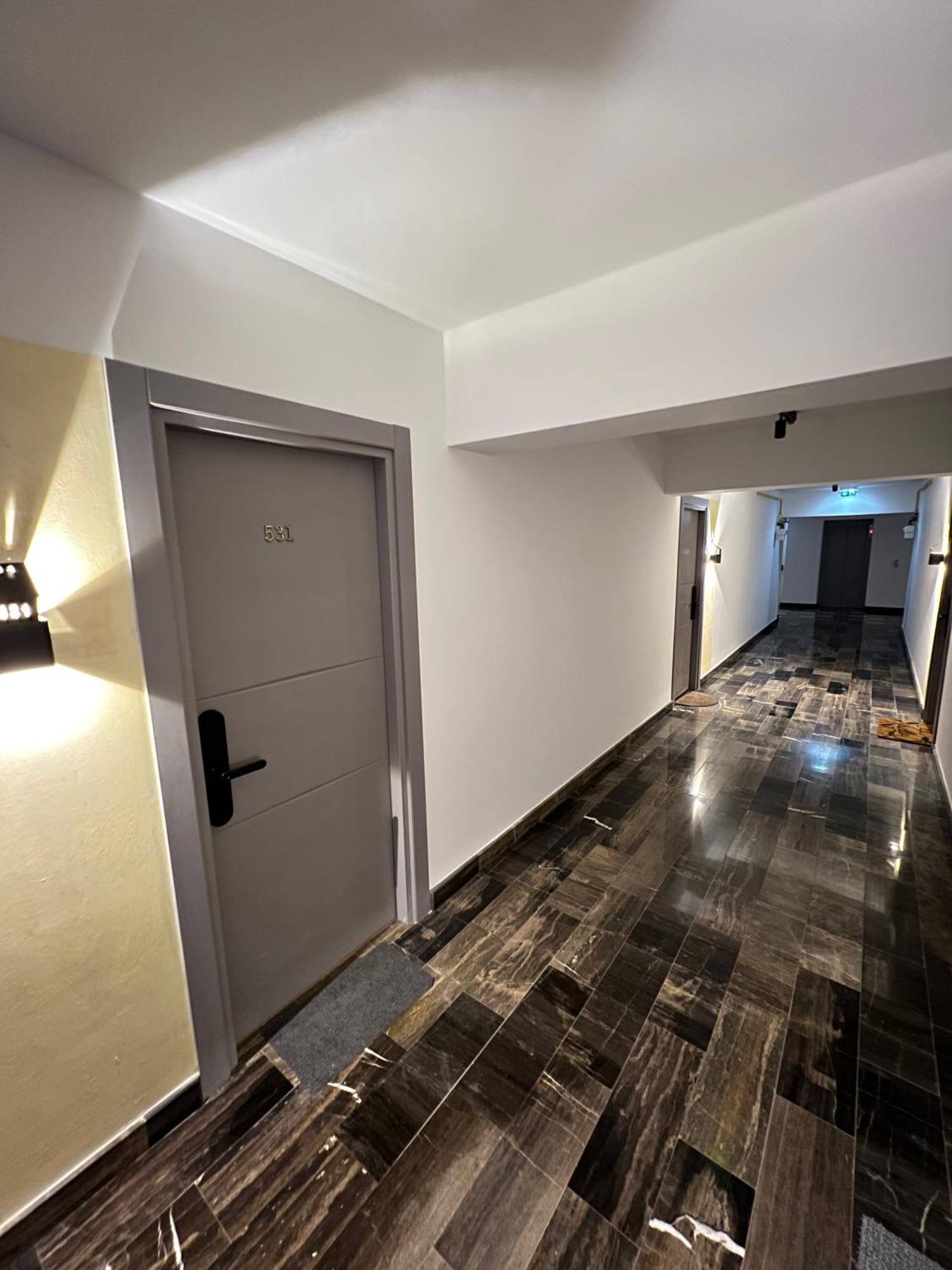 Airport Flyhub Chic Apartment Ιάσιο Εξωτερικό φωτογραφία